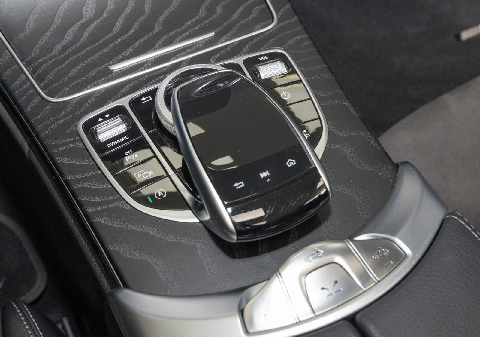 Mercedes-Benz C 220 d AMG LINE CAMERA  | Mobile.bg   12