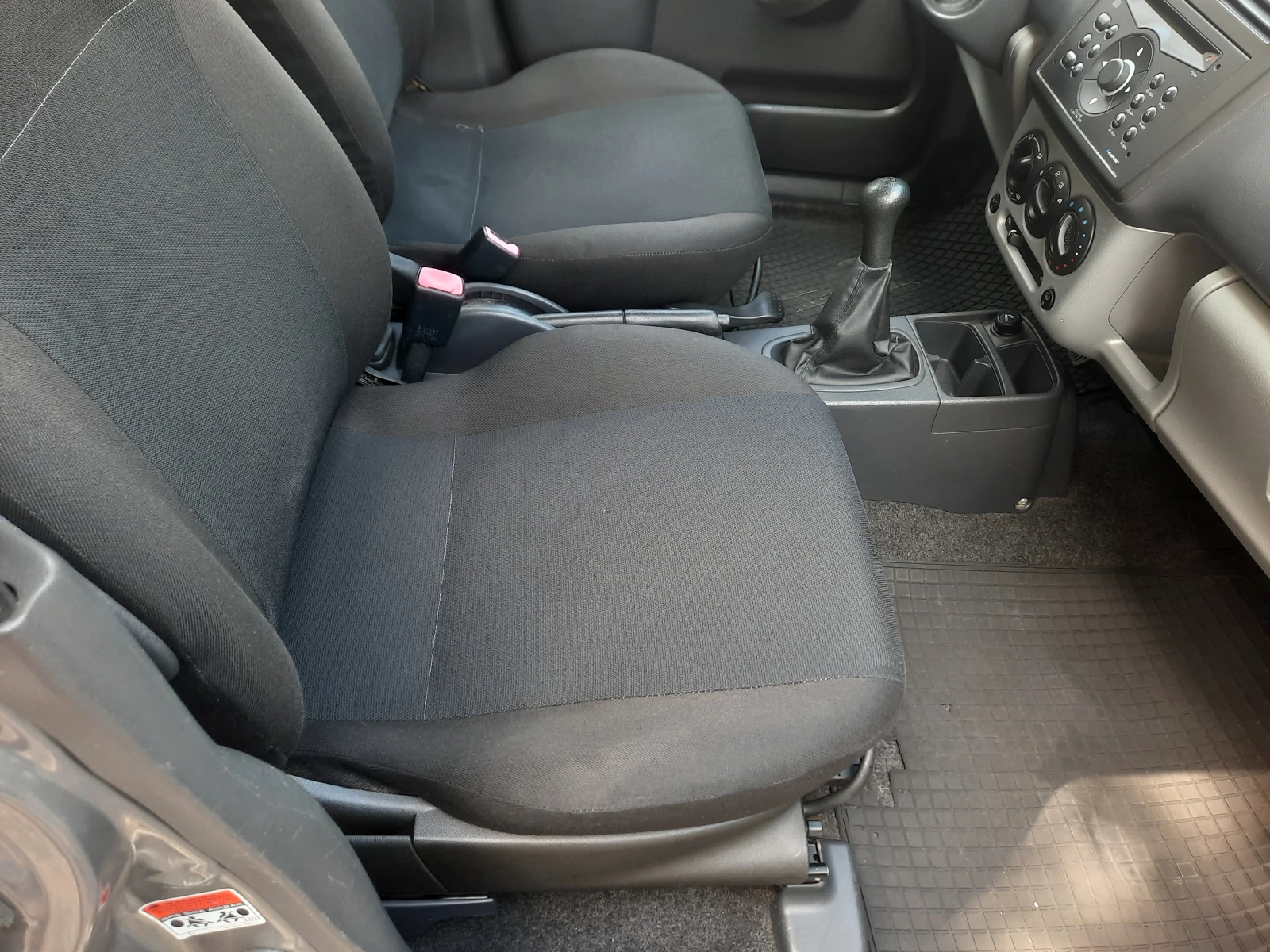 Subaru Justy 1.3i 4x4 - изображение 10