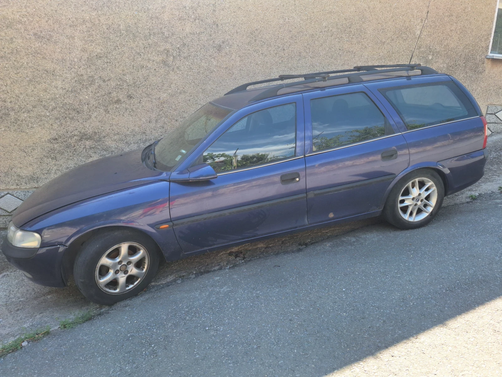 Opel Vectra 1.8 - изображение 4
