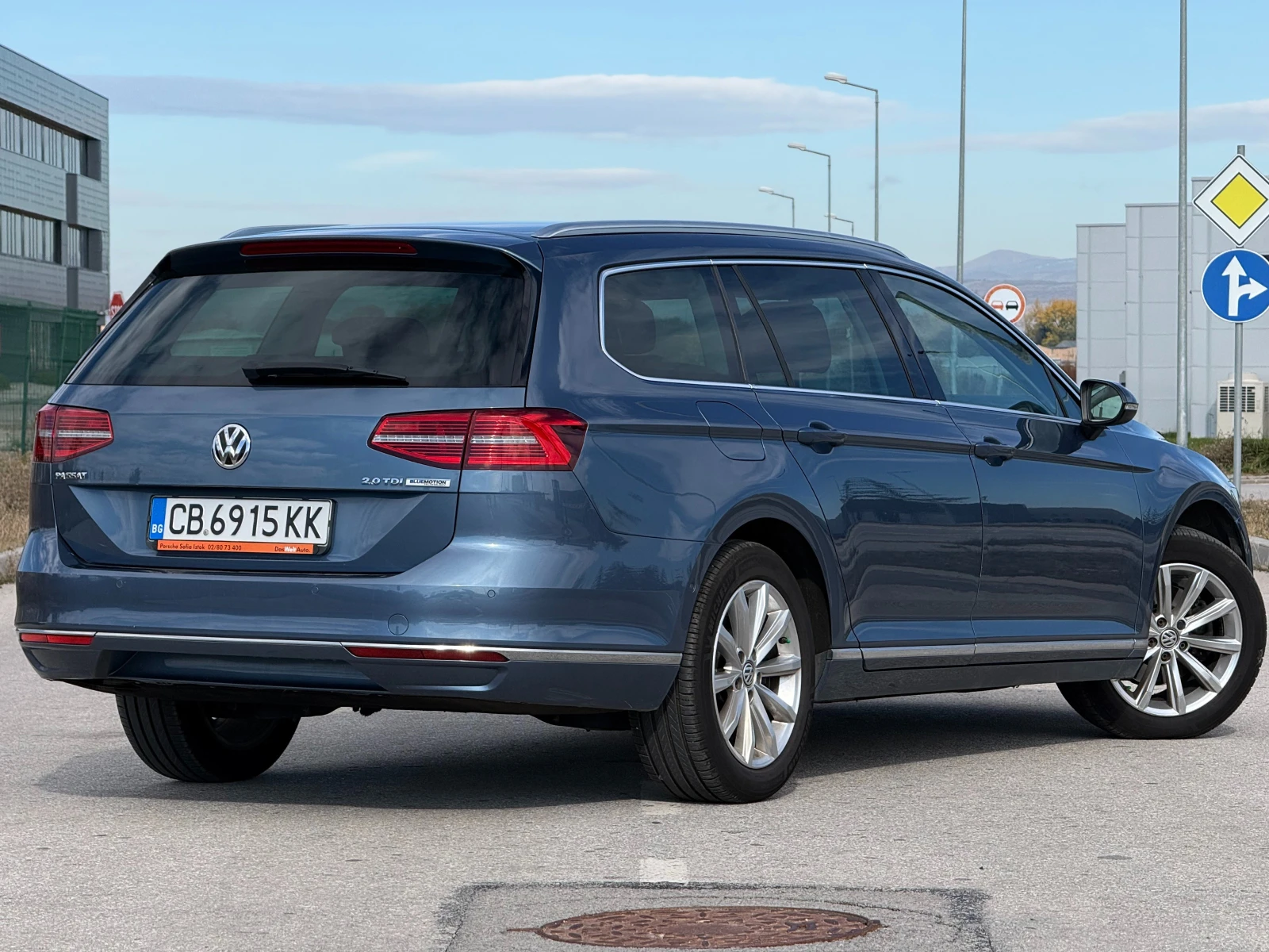 VW Passat 2.0* TDI* Highline | Mobile.bg   6