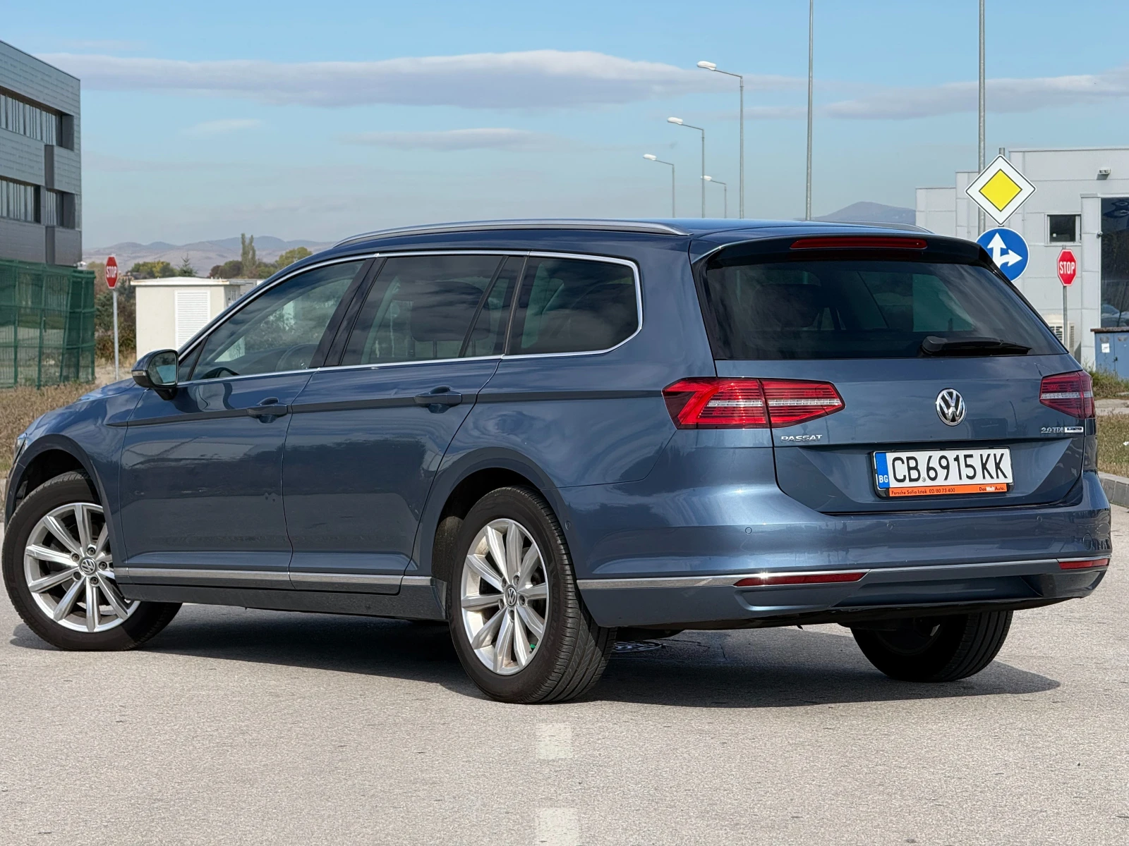 VW Passat 2.0* TDI* Highline | Mobile.bg   4