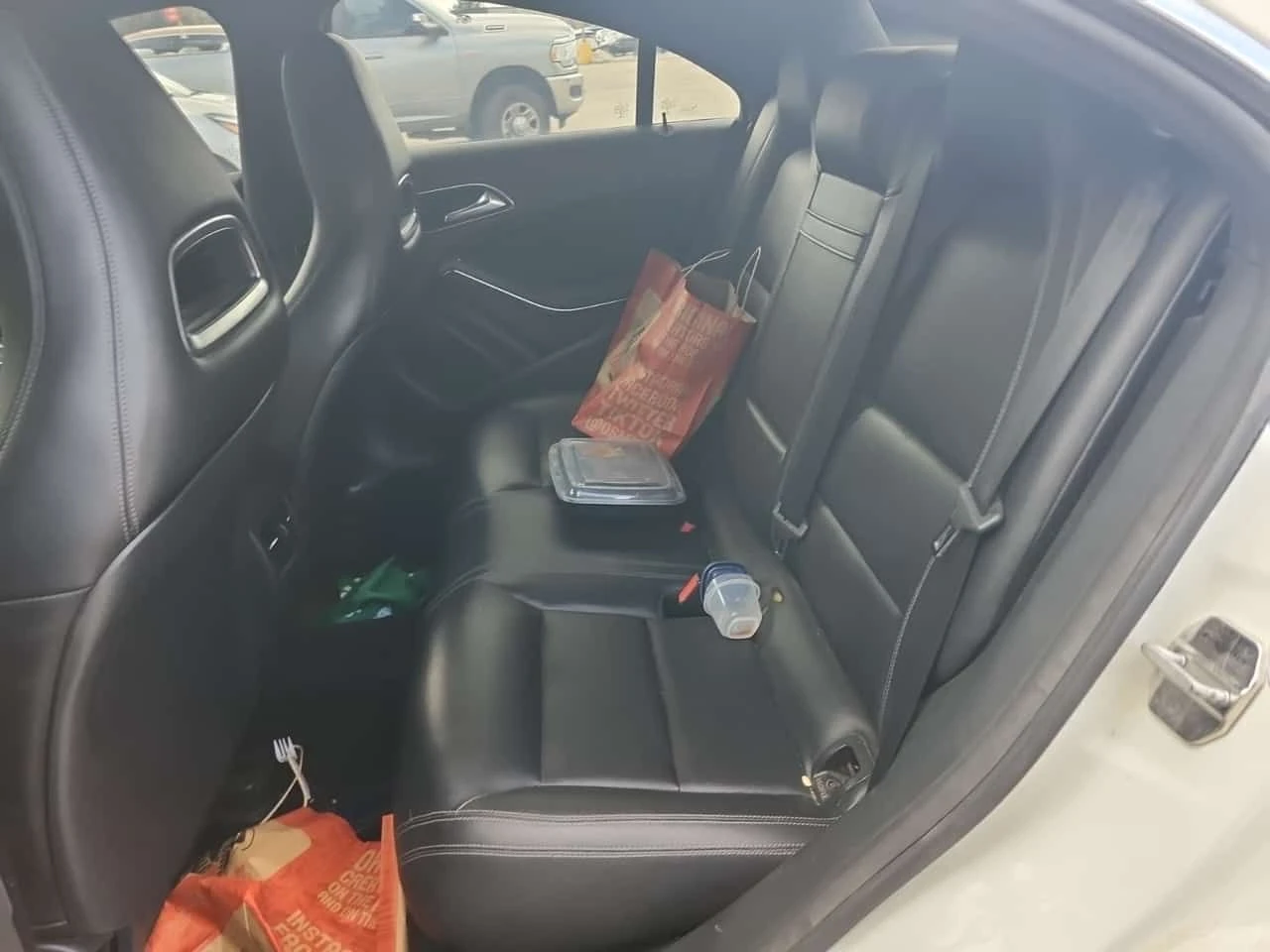 Mercedes-Benz CLA 250 АМГ Пакет/CARFAX /Кожа/Нави/Подгрев/Панорама, снимка 11 - Автомобили и джипове - 53893886