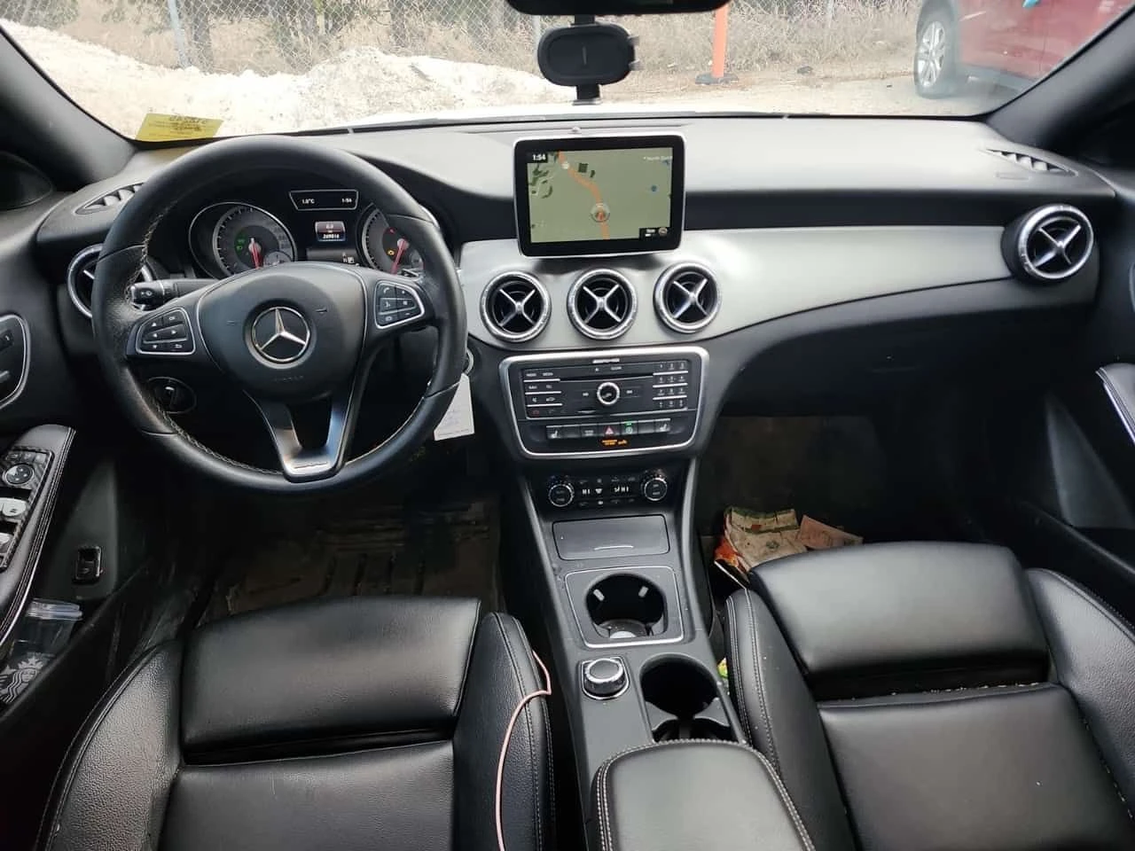 Mercedes-Benz CLA 250 АМГ Пакет/CARFAX /Кожа/Нави/Подгрев/Панорама, снимка 6 - Автомобили и джипове - 53893886