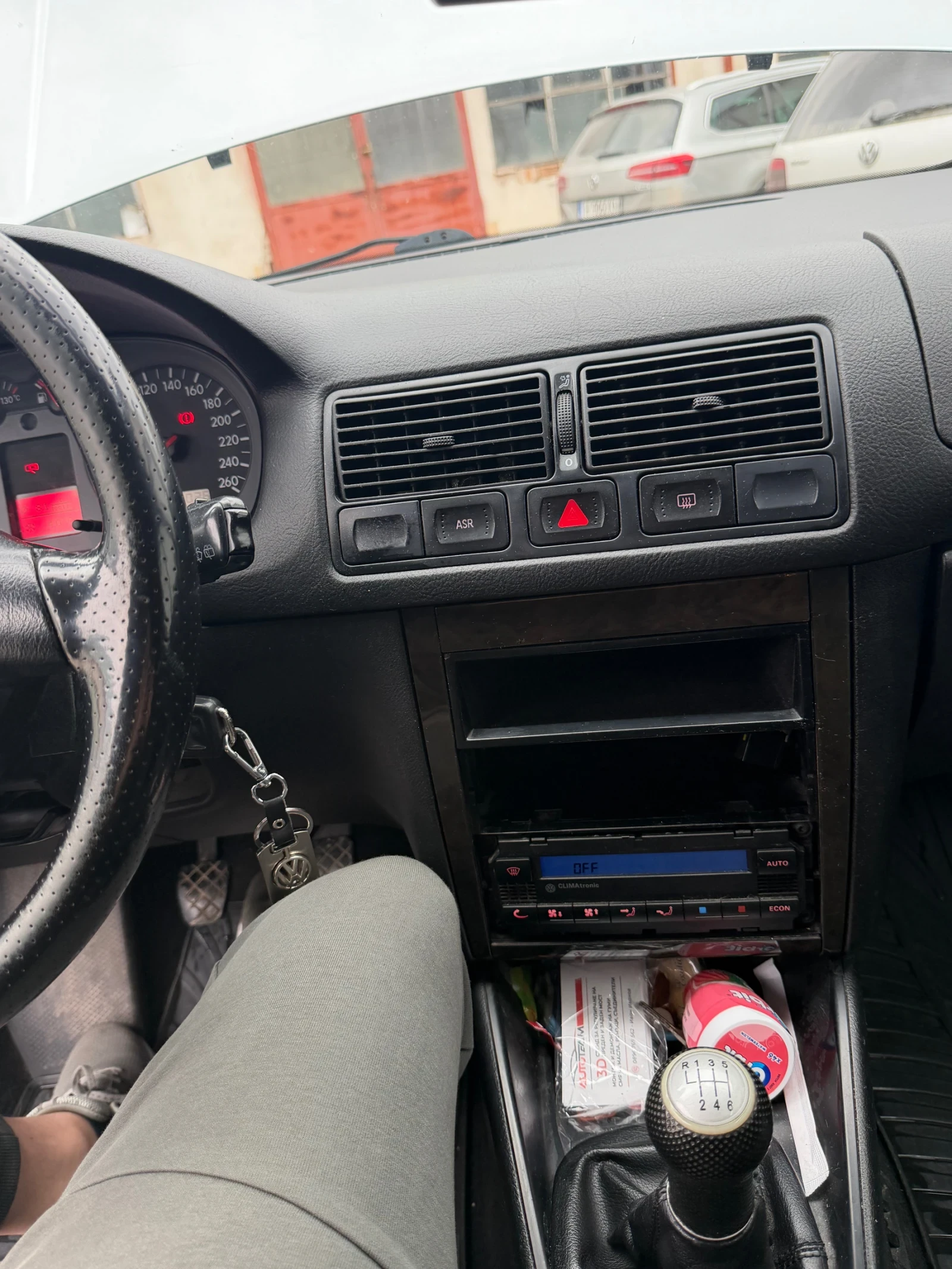 VW Golf 4, снимка 13 - Автомобили и джипове - 53904203