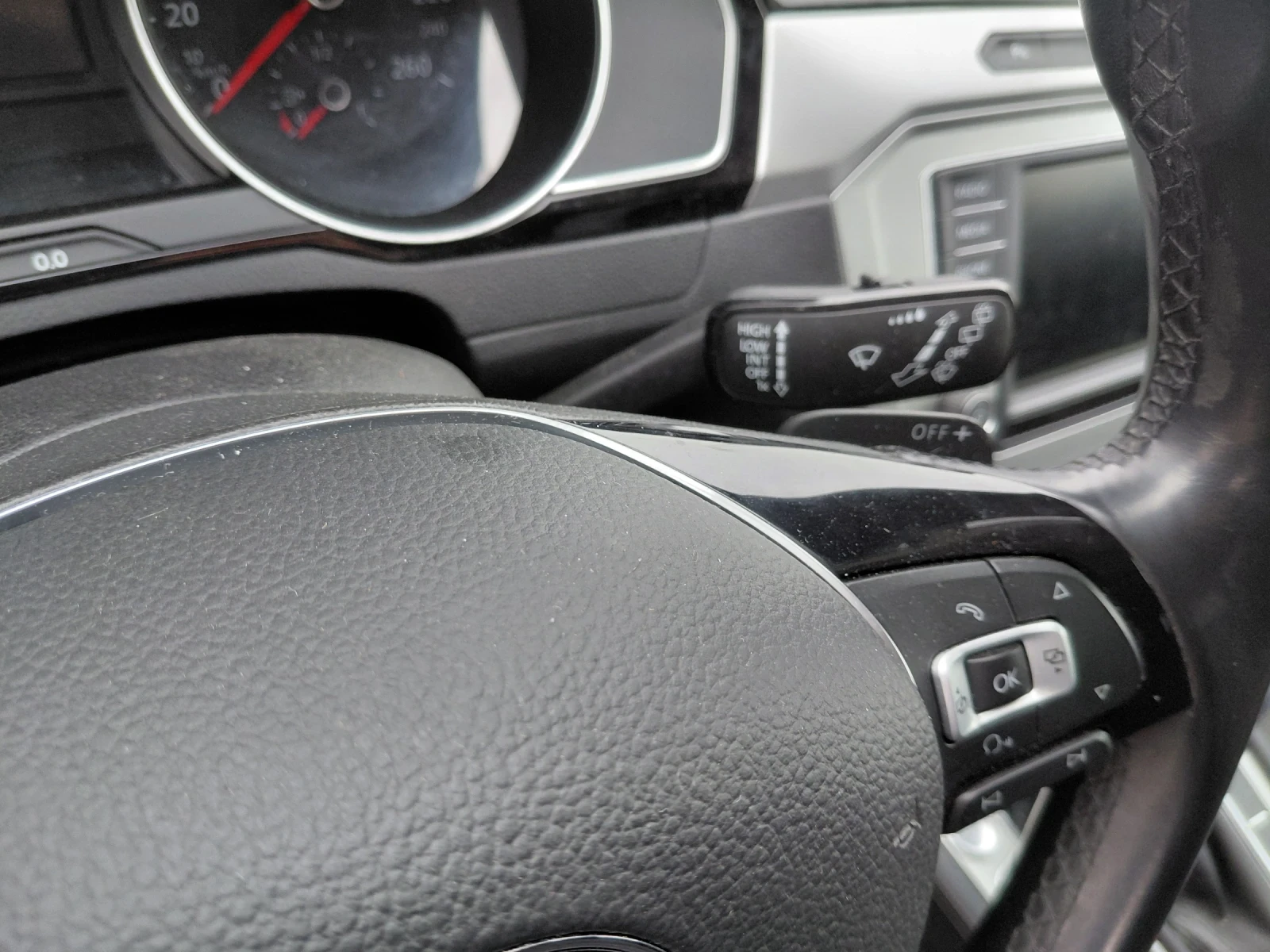 VW Passat, снимка 11 - Автомобили и джипове - 54083317