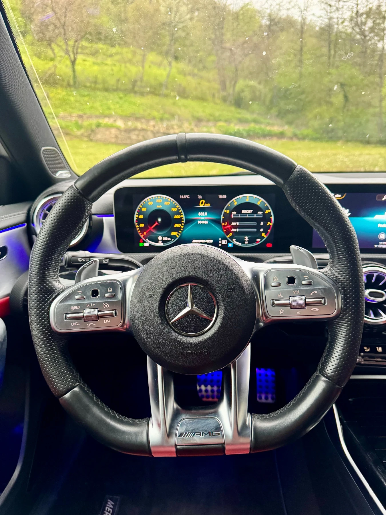 Mercedes-Benz A 35 AMG  4Matic Гаранция!, снимка 9 - Автомобили и джипове - 54447332