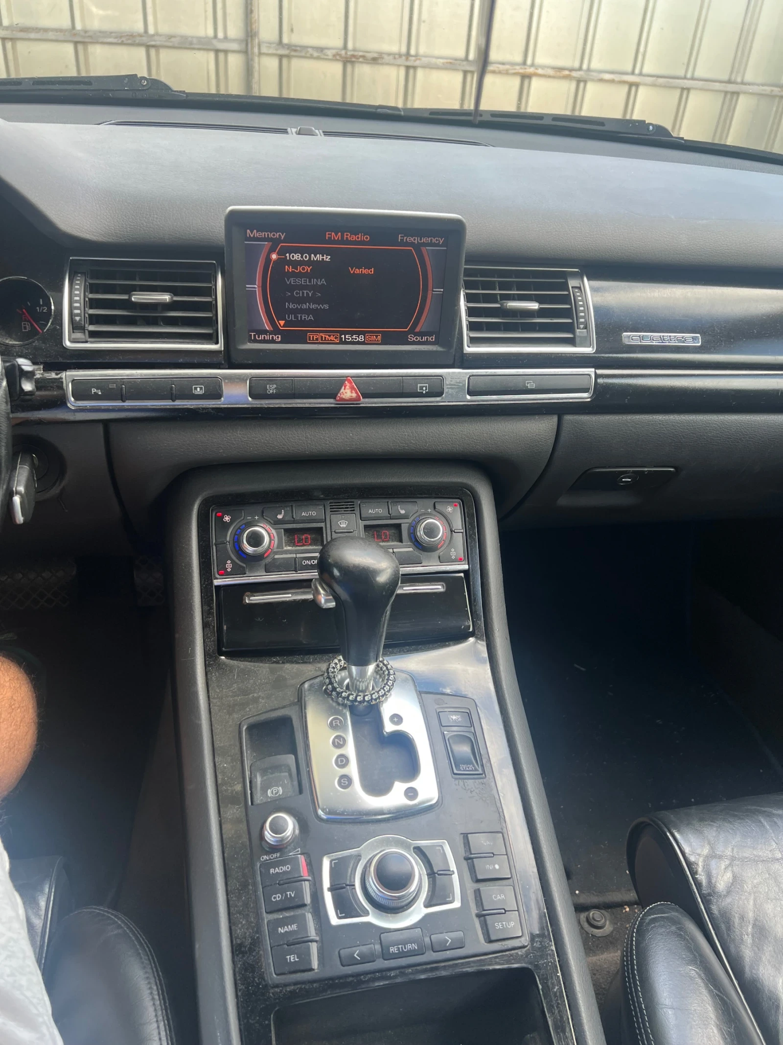 Audi A8, снимка 16 - Автомобили и джипове - 55192320