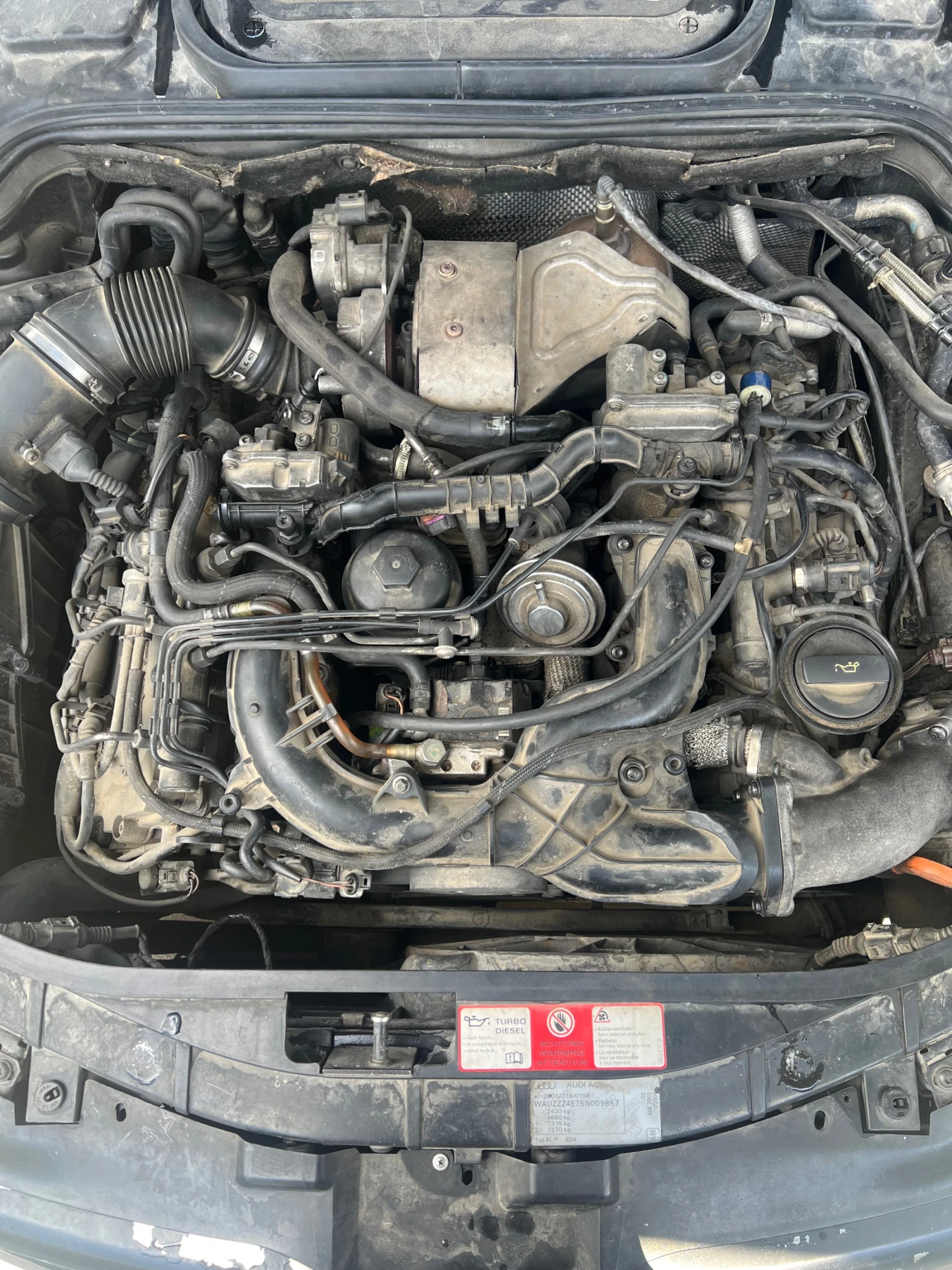 Audi A8, снимка 13 - Автомобили и джипове - 55192320