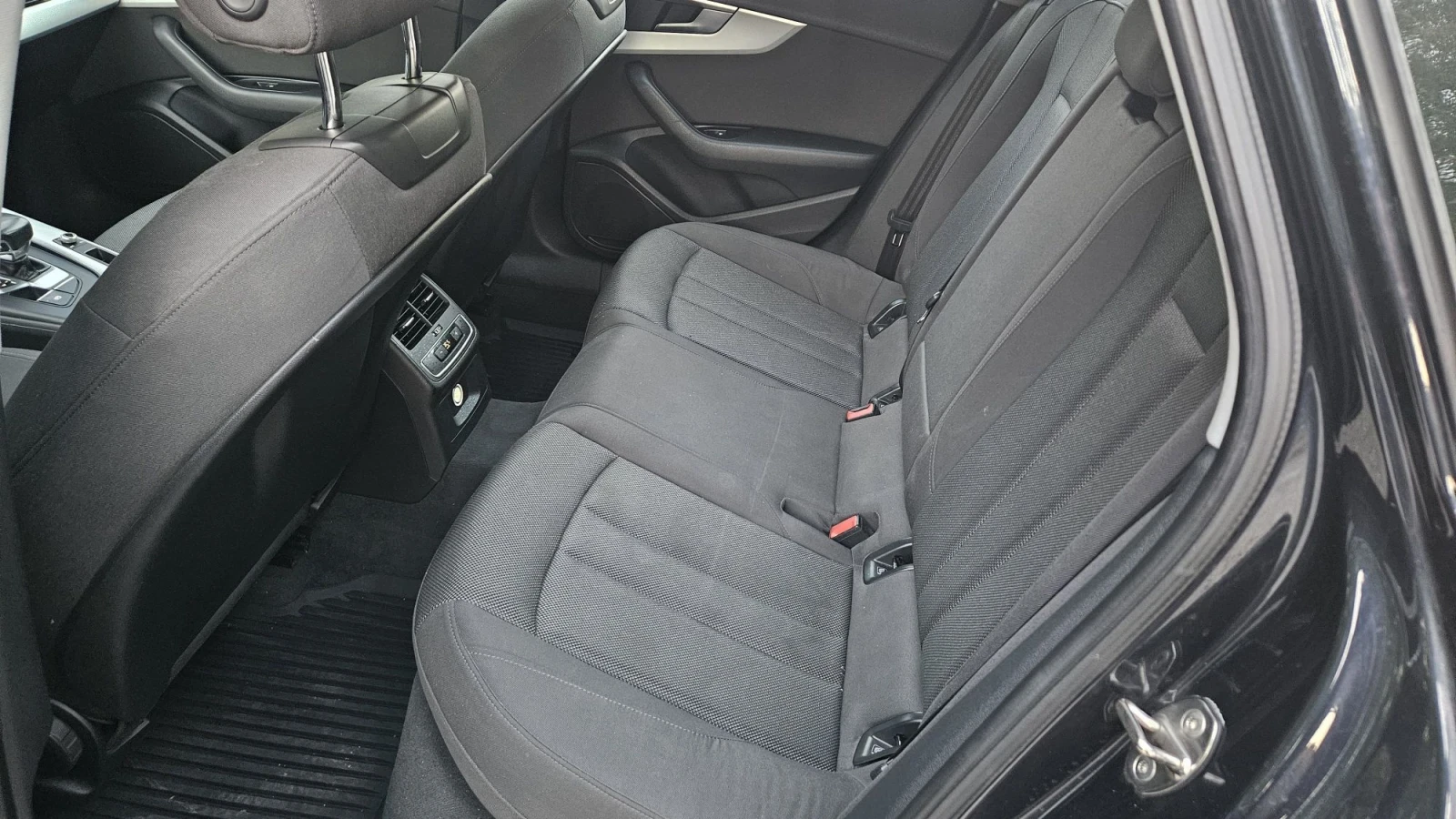 Audi A4 2.0 TDI..7 speed..DISTRONIK .FACE , снимка 8 - Автомобили и джипове - 56115652