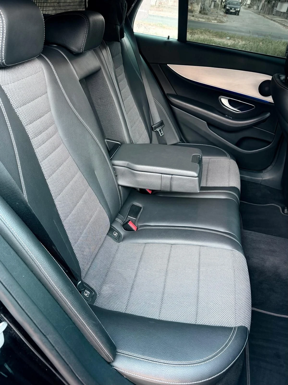Mercedes-Benz E 220 ALL TERRAIN FACE 9G, снимка 11 - Автомобили и джипове - 55829851
