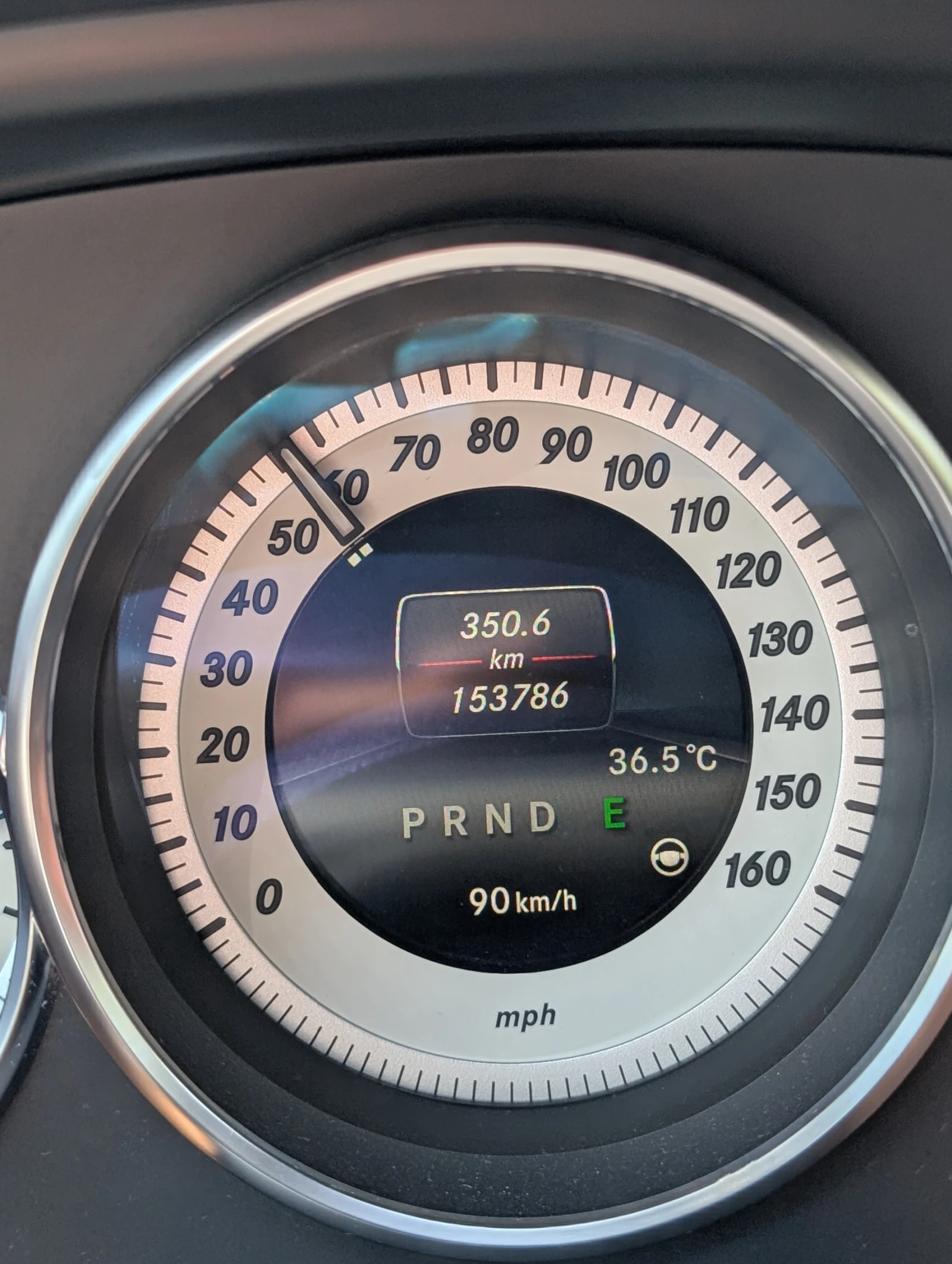Mercedes-Benz CLS 550 RWD, снимка 9 - Автомобили и джипове - 56006988