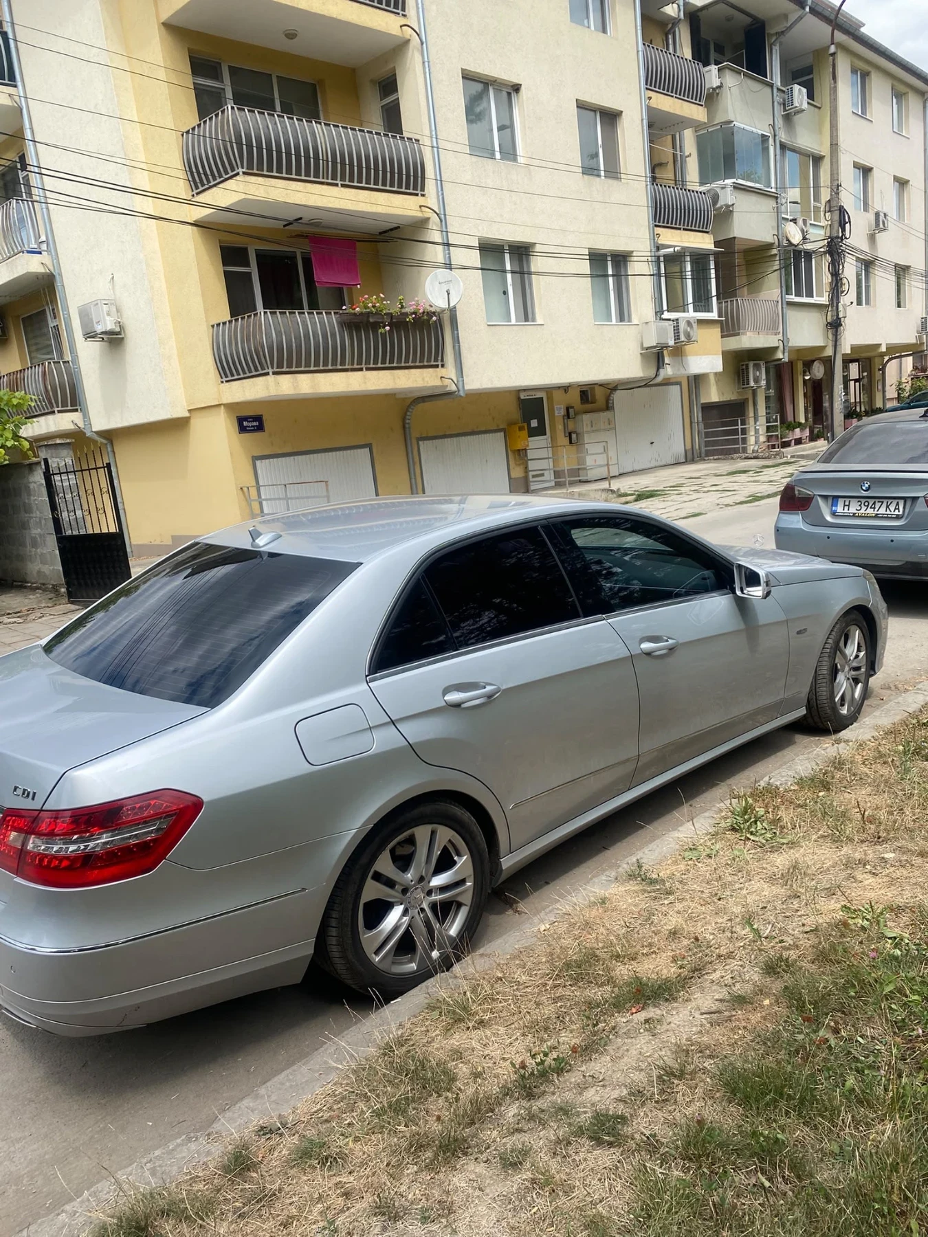 Mercedes-Benz E 220 2.2 cdi, снимка 2 - Автомобили и джипове - 56327262