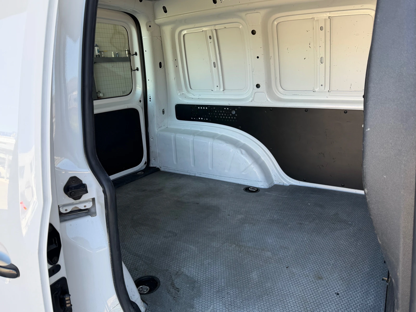 VW Caddy 2.0TDI, DSG, ����� �������� �������-185000��!!! | Mobile.bg � ����������� 13