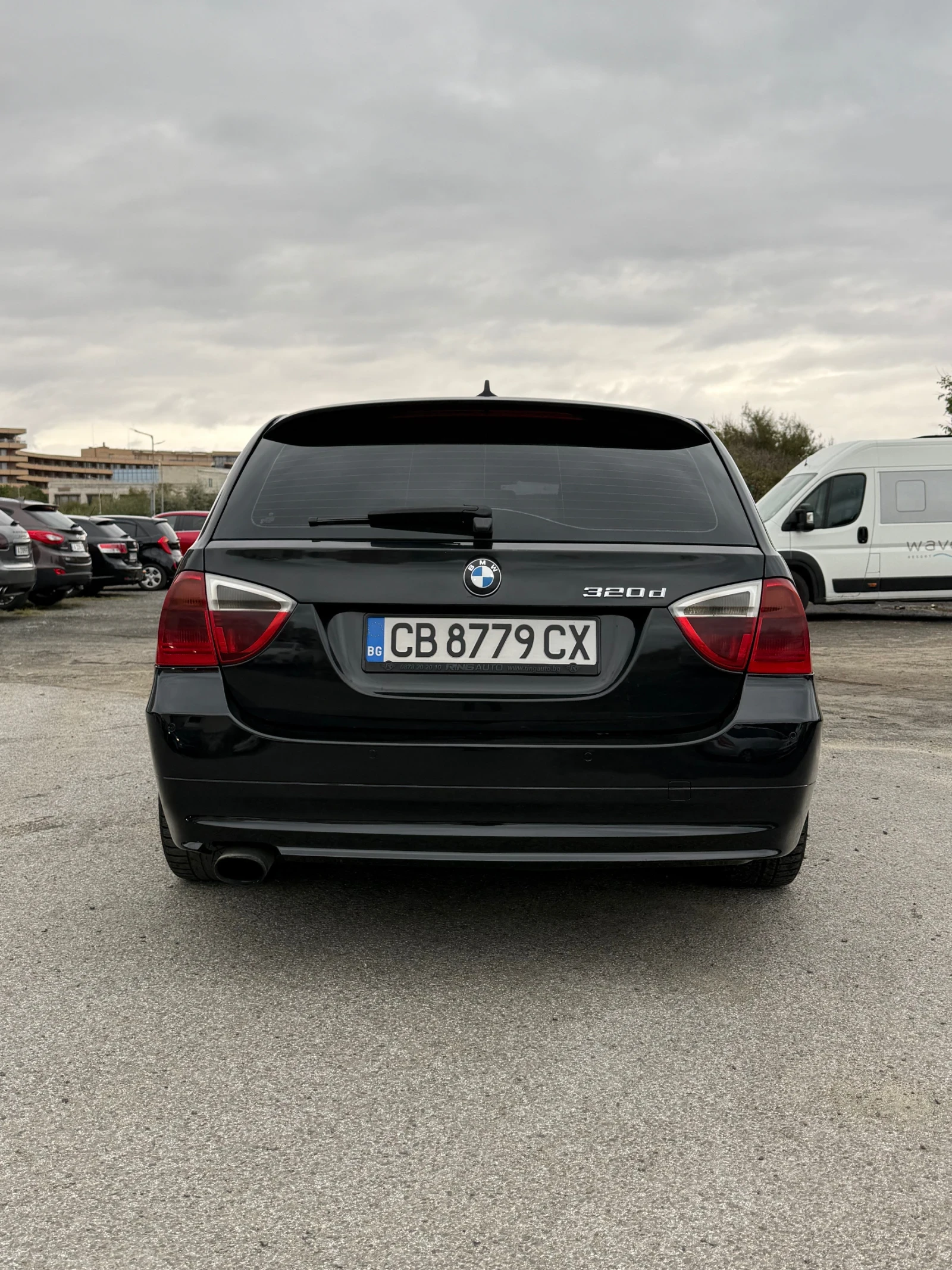 BMW 320, снимка 4 - Автомобили и джипове - 56481652
