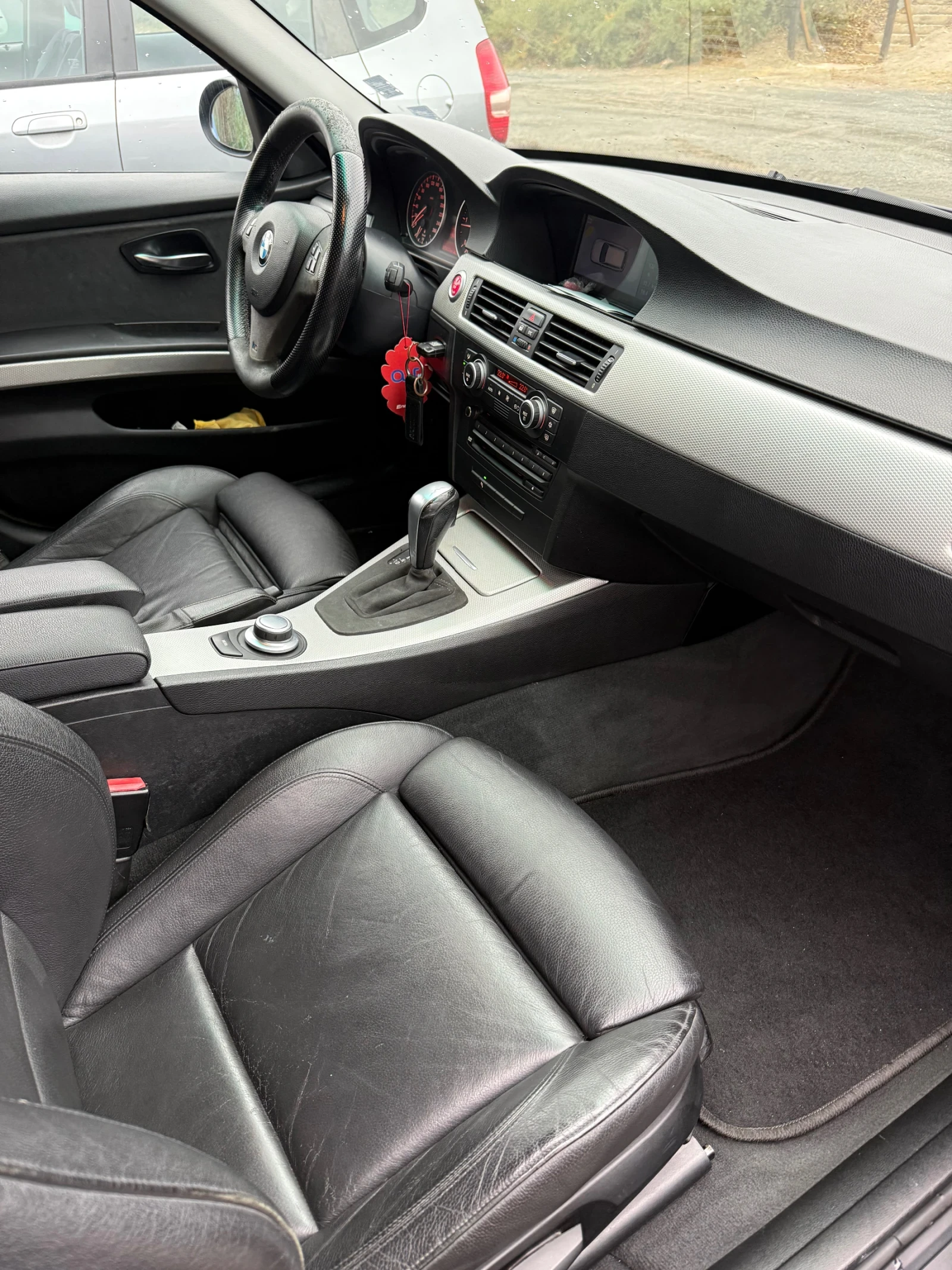 BMW 320, снимка 13 - Автомобили и джипове - 56481652