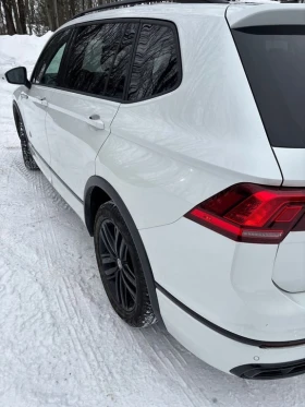 VW Tiguan * Comfortline R Line Black Edition * CARFAX *  - 18600 € / 36378.44 лв. - 53910322 2