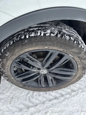 VW Tiguan * Comfortline R Line Black Edition * CARFAX *  - 18600 € / 36378.44 лв. - 53910322 17