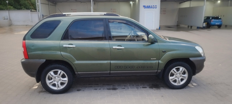 Kia Sportage, снимка 4 - Автомобили и джипове - 46073520