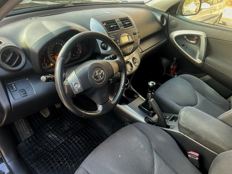 Toyota Rav4 2.2-D4D* 4x4, снимка 9 - Автомобили и джипове - 48753238