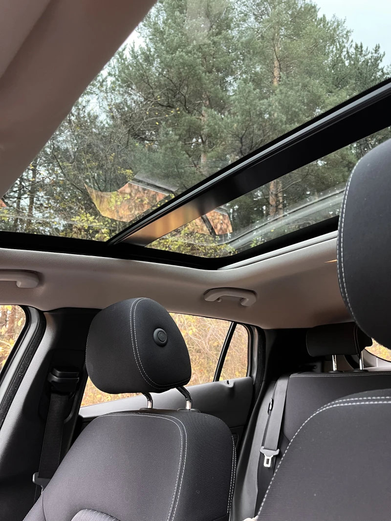 Infiniti Q30 Premium 2, 2d awd, снимка 12 - Автомобили и джипове - 52662901