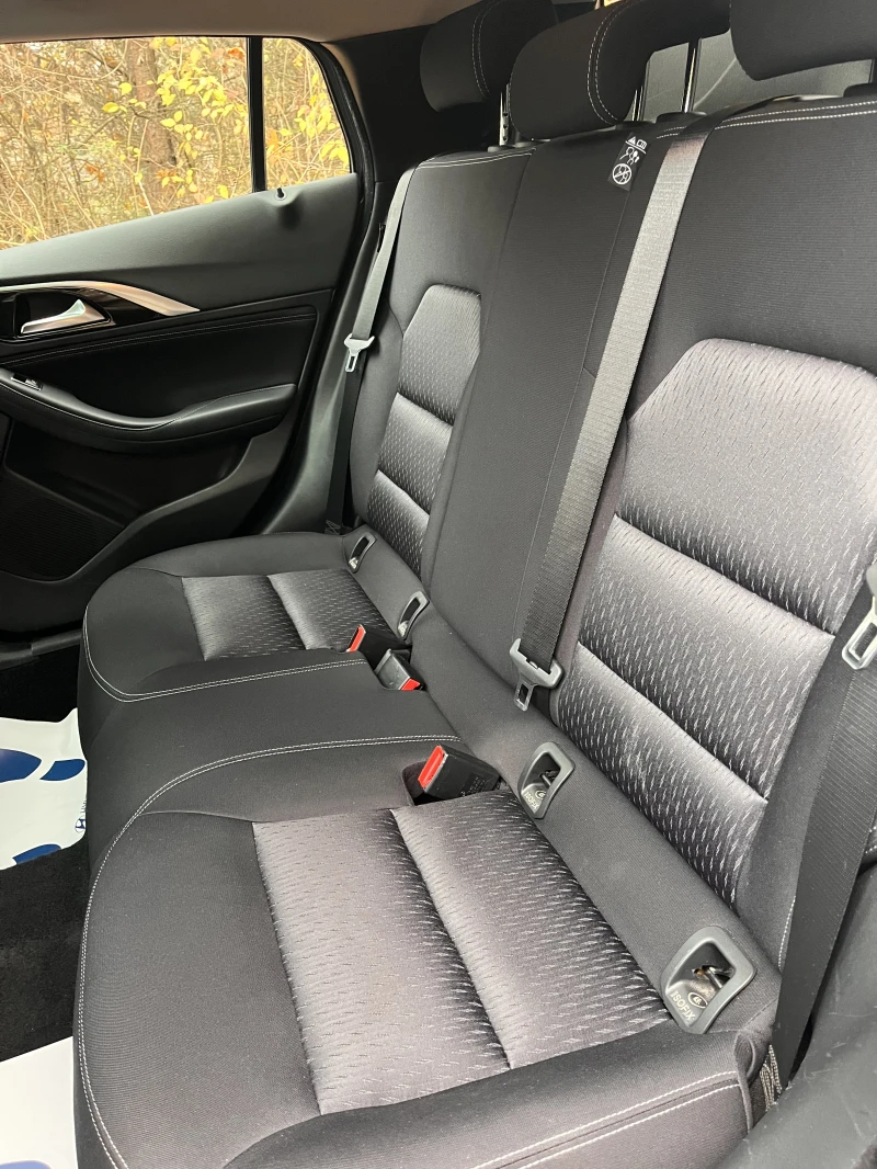 Infiniti Q30 Premium 2, 2d awd, снимка 14 - Автомобили и джипове - 52662901