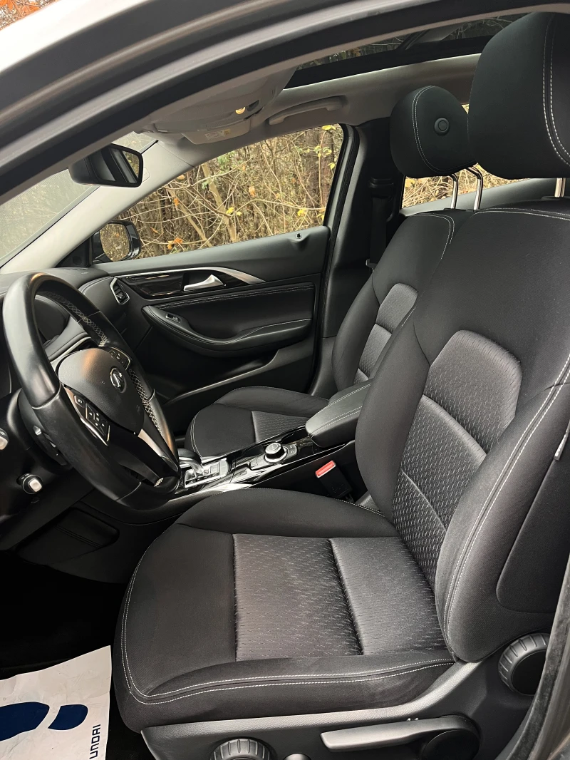 Infiniti Q30 Premium 2, 2d awd, снимка 13 - Автомобили и джипове - 52662901