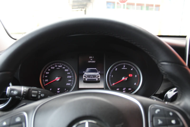 Mercedes-Benz GLC 220, снимка 9 - Автомобили и джипове - 53043293