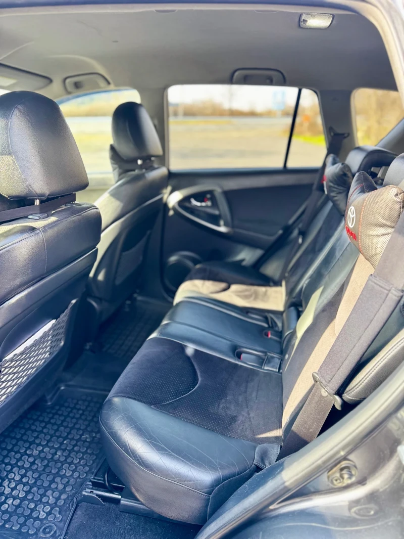 Toyota Rav4, снимка 7 - Автомобили и джипове - 53139121