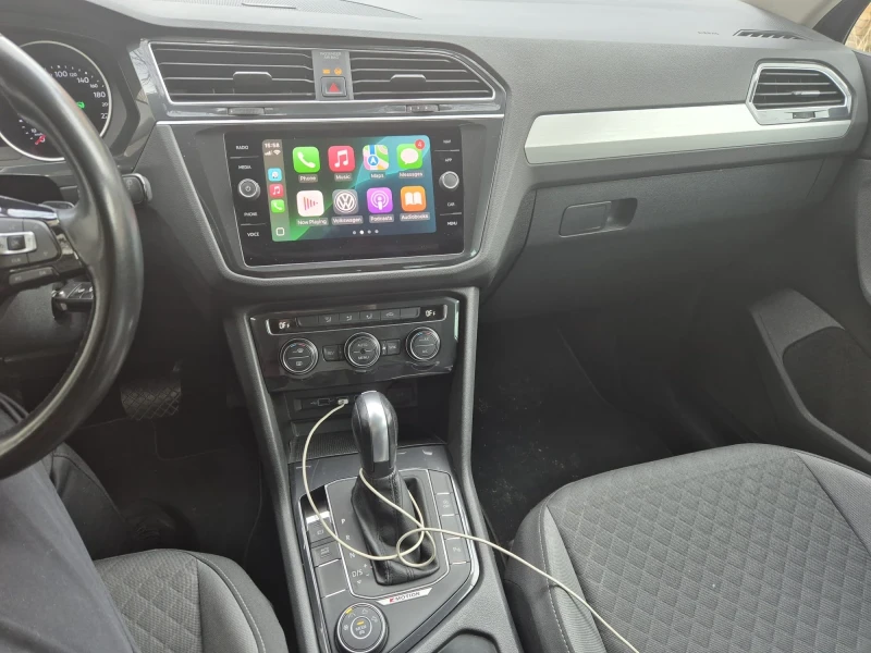 VW Tiguan, снимка 9 - Автомобили и джипове - 53598138