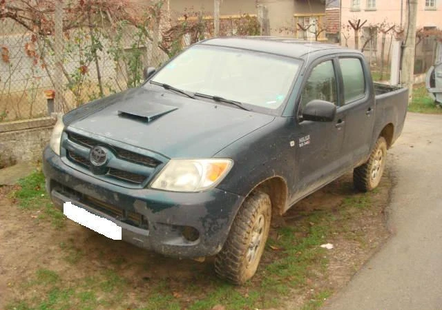 Toyota Hilux 3.0 D4D, снимка 3 - Автомобили и джипове - 46834430