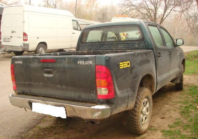 Toyota Hilux 3.0 D4D, снимка 4 - Автомобили и джипове - 46834430