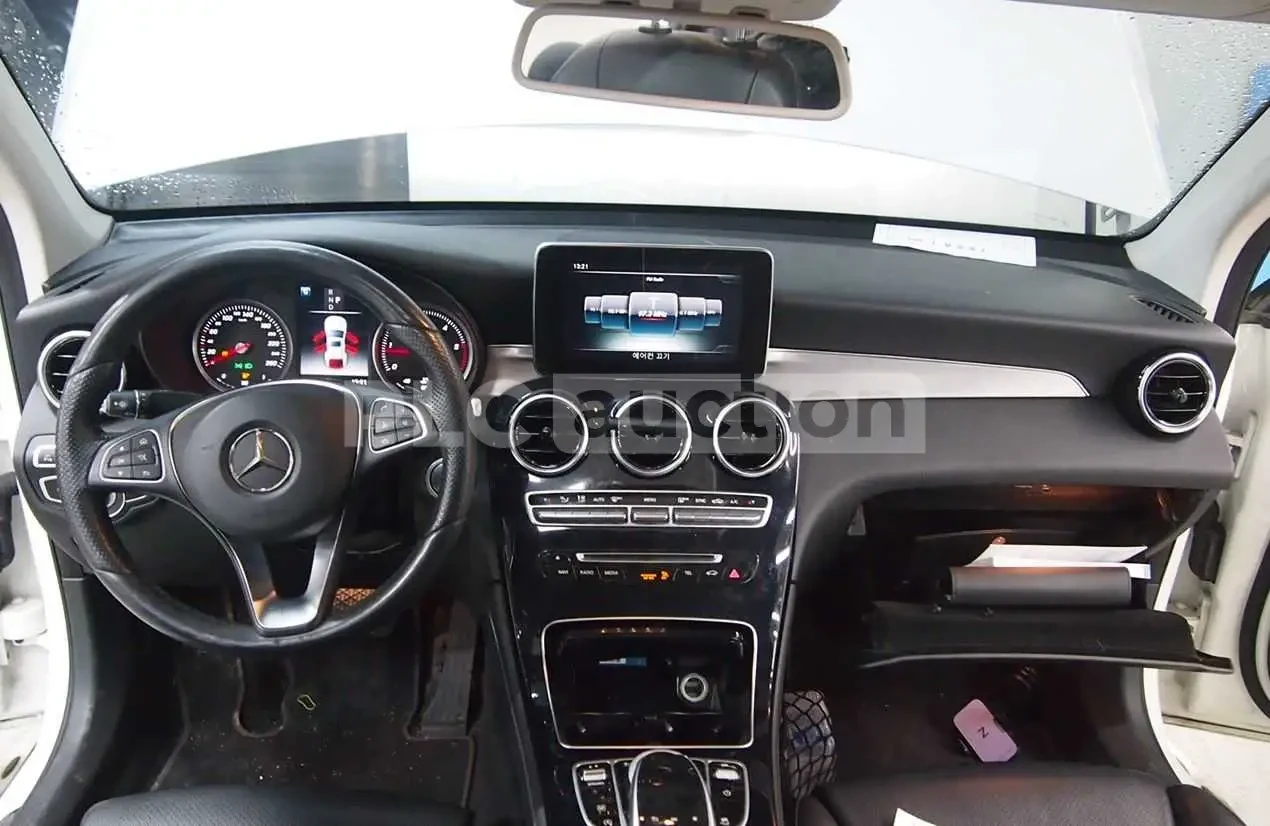 Mercedes-Benz GLC 220 AMG PK* 2018* AWD* KEYLESS GO* КРАЙНА ЦЕНА, снимка 7 - Автомобили и джипове - 54127891