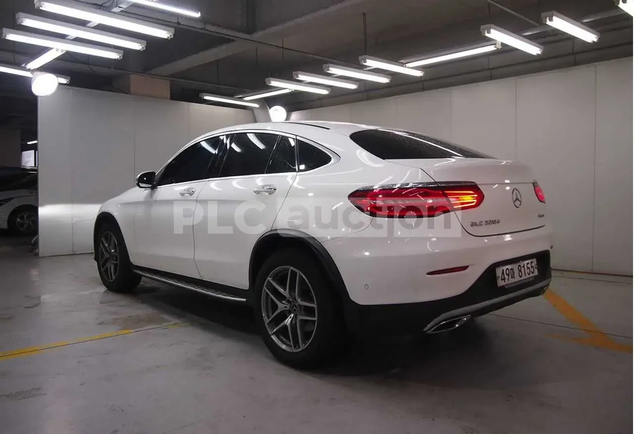 Mercedes-Benz GLC 220 AMG PK* 2018* AWD* KEYLESS GO* КРАЙНА ЦЕНА, снимка 4 - Автомобили и джипове - 54127891