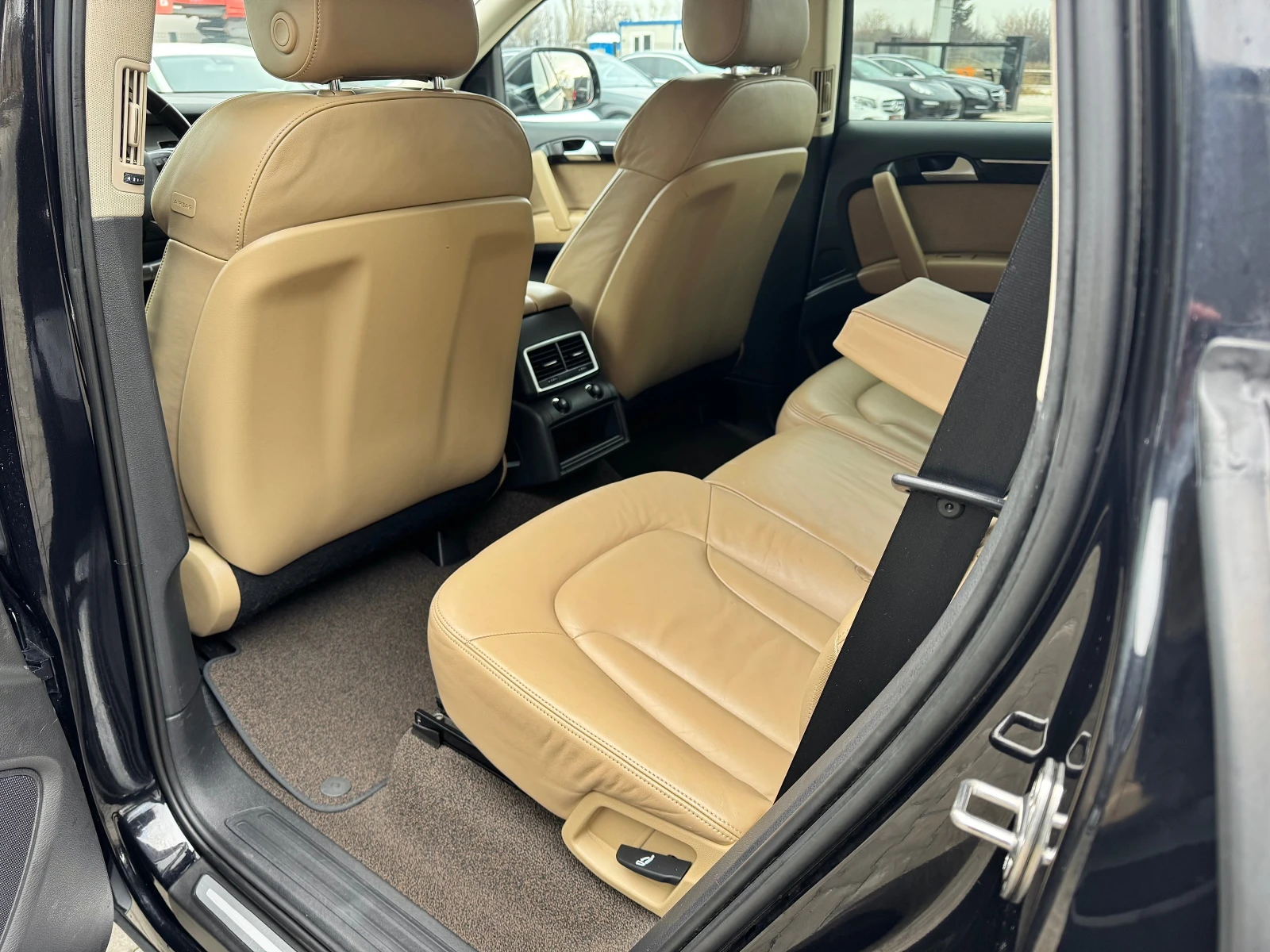Audi Q7 3.0TDi Facelift 8ck. , снимка 13 - Автомобили и джипове - 54410931