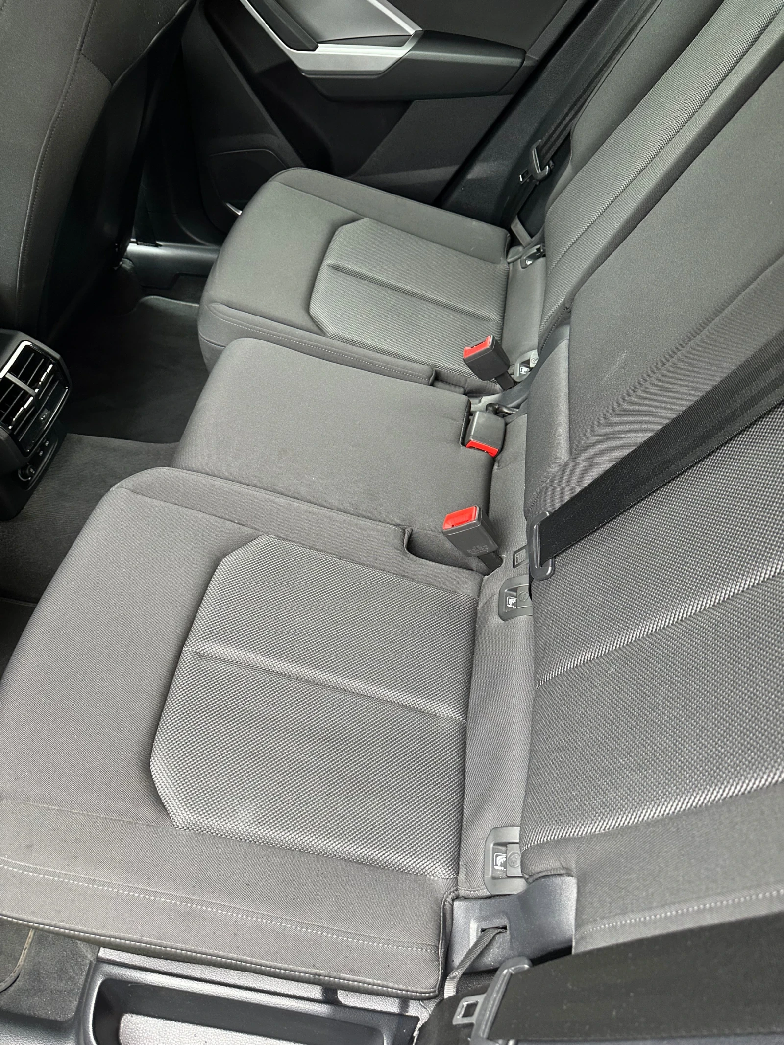 Audi Q3  S Line * 40 TDI* Quattro* , снимка 11 - Автомобили и джипове - 54611047