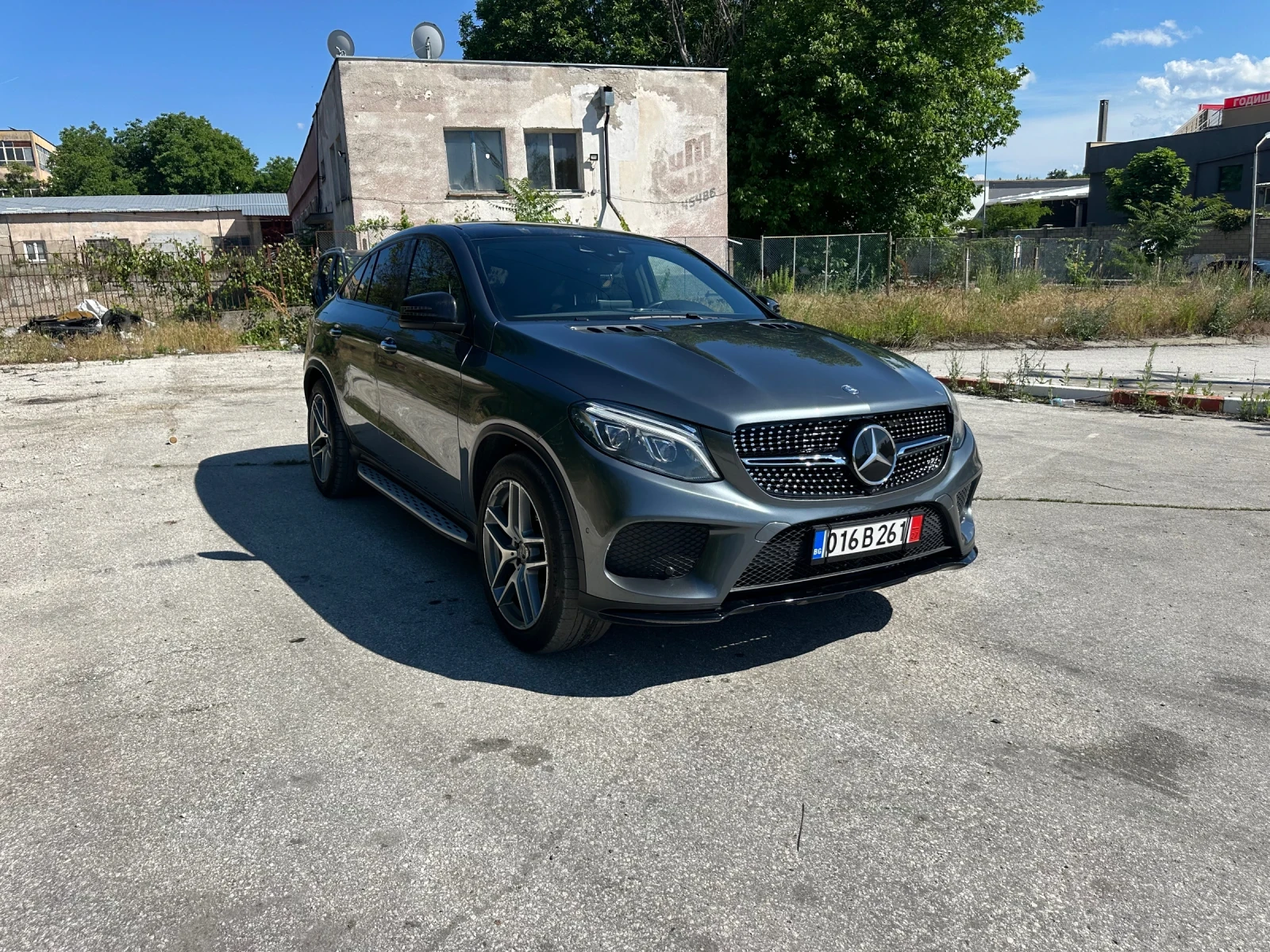 Mercedes-Benz GLE 350 AMG PANO , снимка 8 - Автомобили и джипове - 54877337