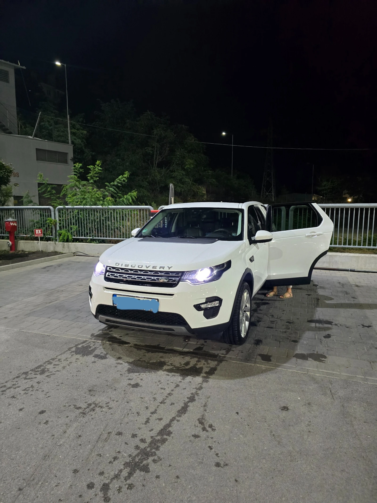 Land Rover Discovery Sport 2016, снимка 2 - Автомобили и джипове - 54930843