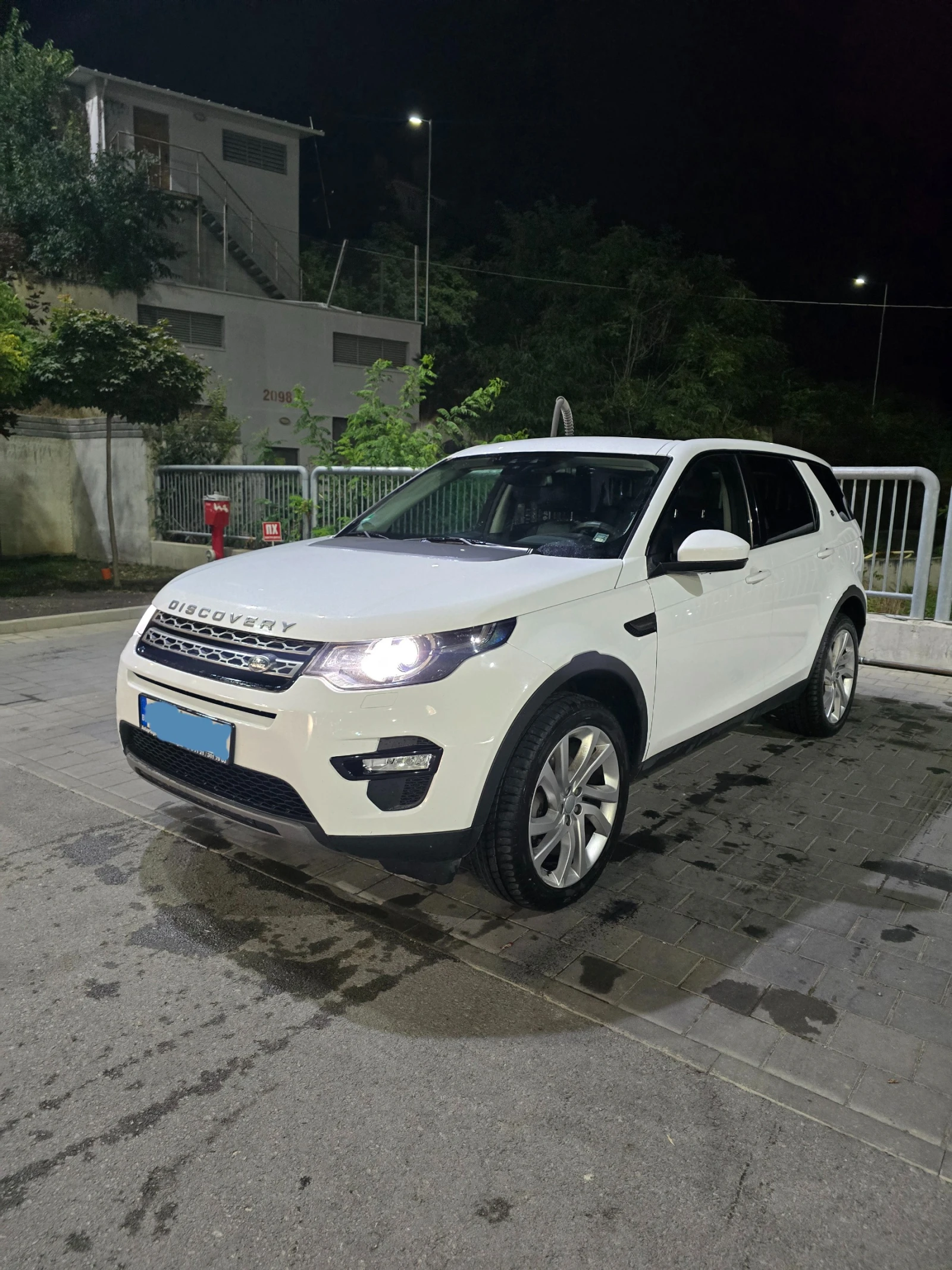 Land Rover Discovery Sport 2016, снимка 3 - Автомобили и джипове - 54930843