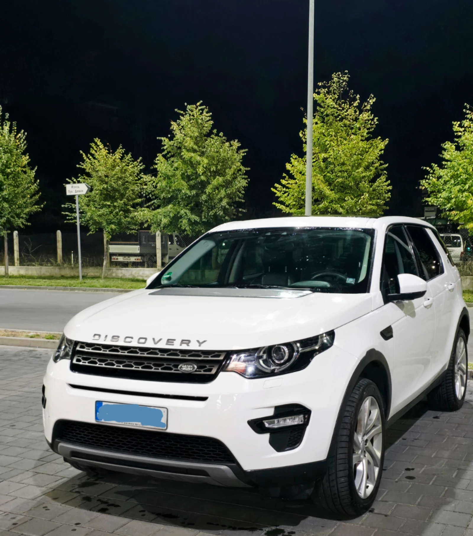 Land Rover Discovery Sport 2016, снимка 10 - Автомобили и джипове - 54930843