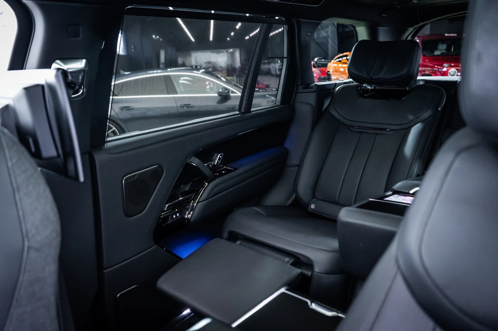 Land Rover Range rover SV Autobiography LWB* Pano* Meridian, снимка 16 - Автомобили и джипове - 55091595