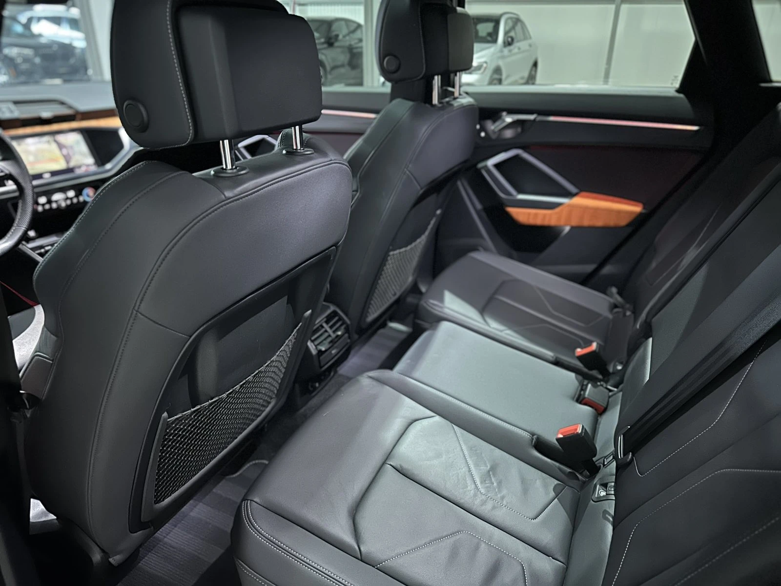 Audi Q3  TECHNIK 45TFSI, снимка 15 - Автомобили и джипове - 55575708