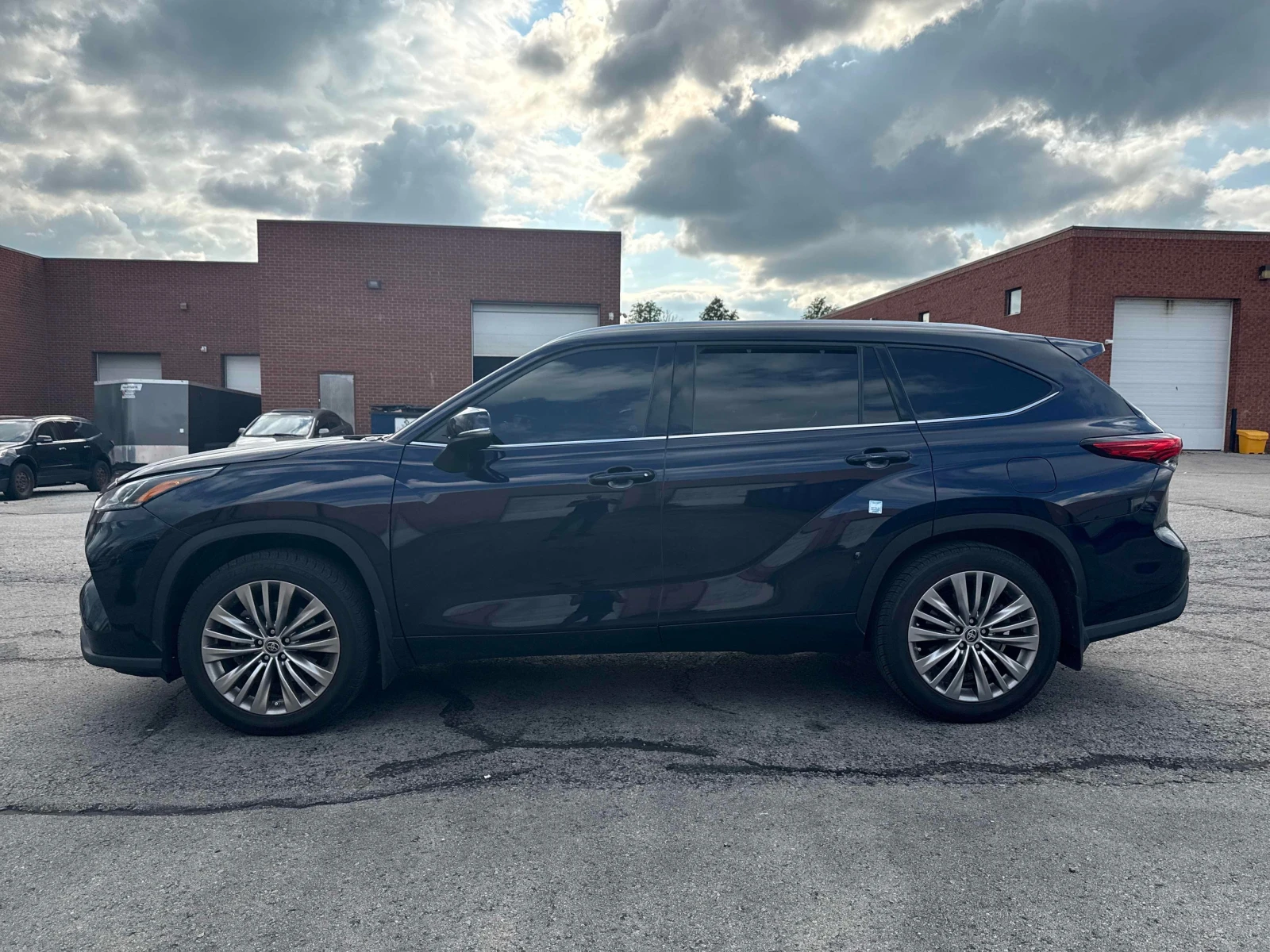 Toyota Highlander * Limited * CARFAX * ОПЦИЯ ЗА ФИНАНСИРАНЕ, снимка 2 - Автомобили и джипове - 55879828