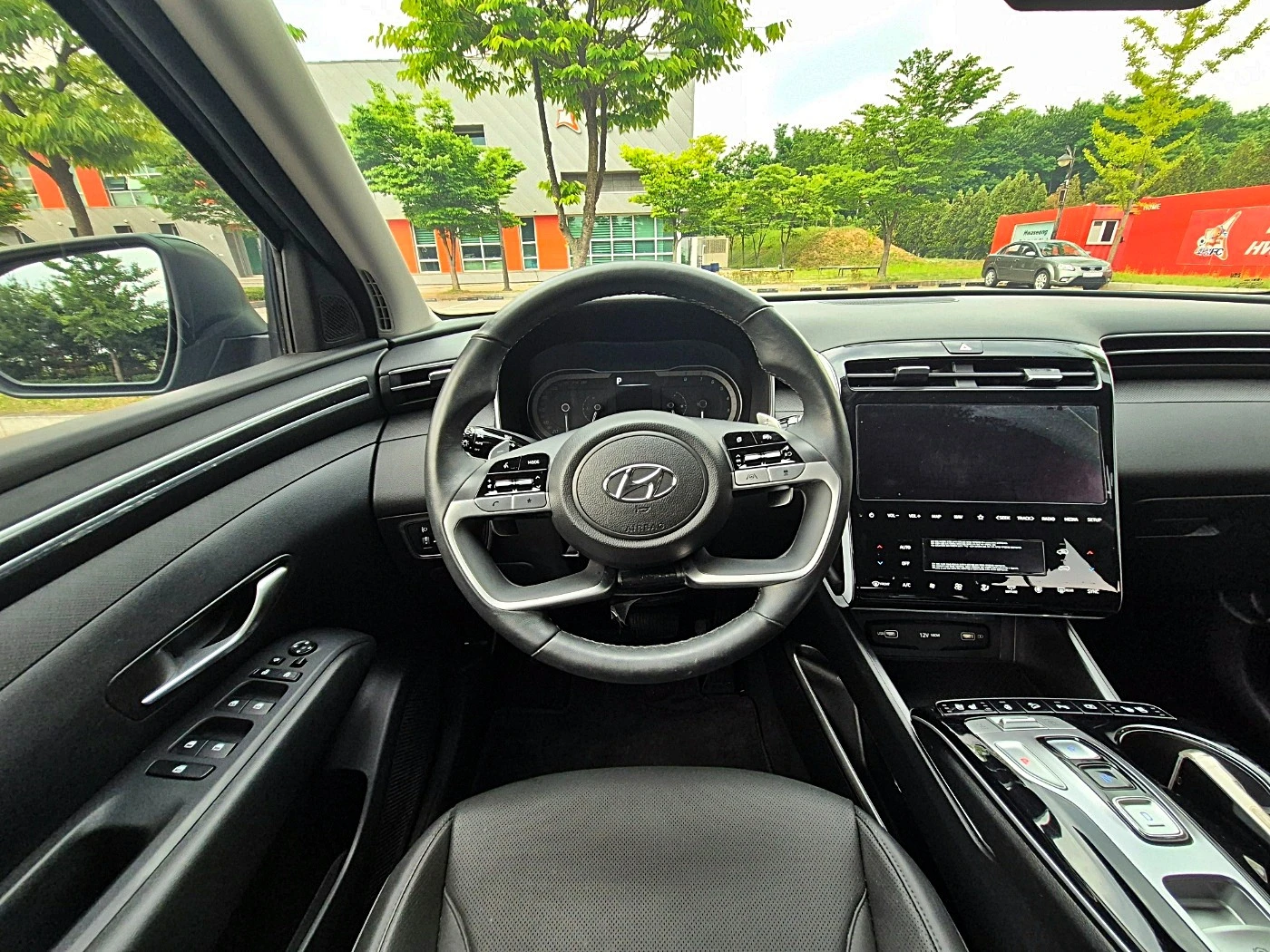 Hyundai Tucson 1.6 Turbo 4WD Premium, снимка 11 - Автомобили и джипове - 56270430