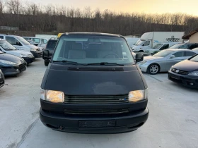     VW Transporter 2.5TDI CARAVELLE