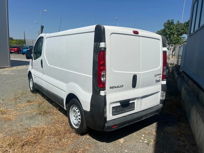 Renault Trafic 2000куб 110кс 6ск клим, снимка 4 - Бусове и автобуси - 51137548