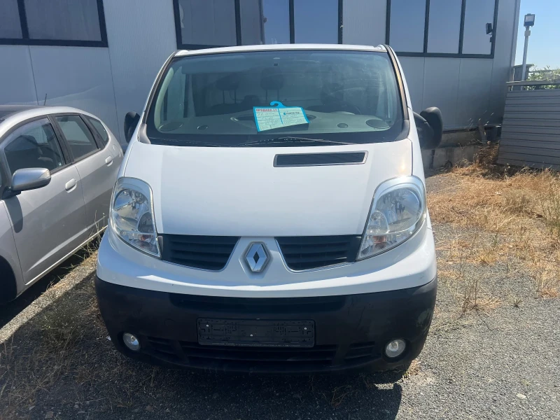Renault Trafic 2000куб 110кс 6ск клим, снимка 2 - Бусове и автобуси - 51137548