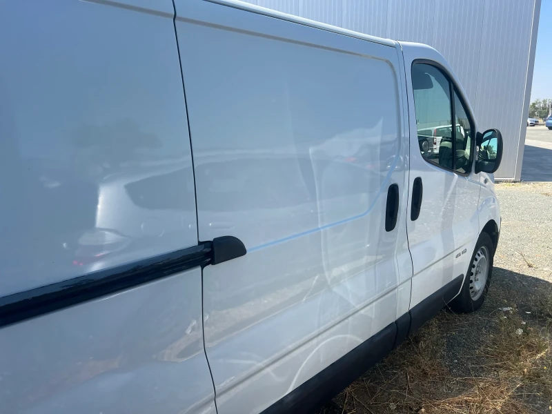 Renault Trafic 2000куб 110кс 6ск клим, снимка 5 - Бусове и автобуси - 51137548