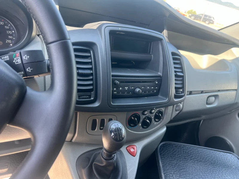 Renault Trafic 2000куб 110кс 6ск клим, снимка 9 - Бусове и автобуси - 51137548