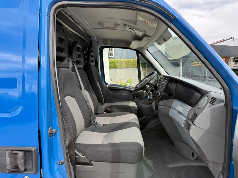 Iveco Daily 35C13 до 3.5т. Климатроник L2H2 , снимка 10 - Бусове и автобуси - 51748414