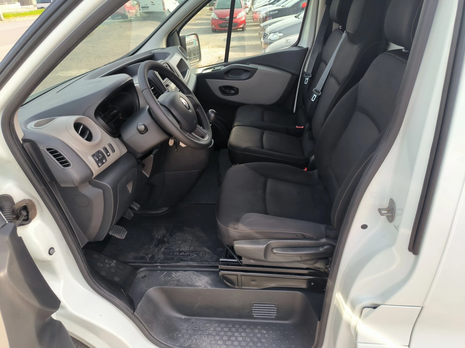 Renault Trafic 1.6d-6sk-Euro-5B | Mobile.bg � ����������� 13